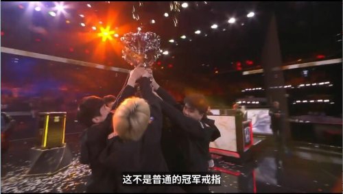 霍山县迎驾杯首届龙舟邀请赛盛大开幕